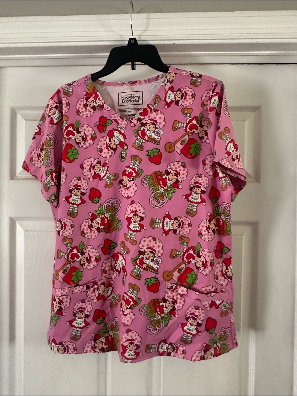 Strawberry Shortcake TCFC Women’s L Pink Medical Scrub Top Polyester Blend LN